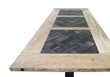 Load image into Gallery viewer, EDDER-CRUE Oak wood Dining Table