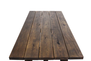 SNURR   Dining Table