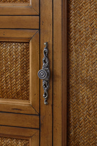Arason Kingston Creden zzz cabinet bed Handle Detail